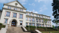 zelezný brod Sklarska prumyslova skola v Zeleznem Brodu bude mit nove vitriny medium